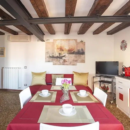 Apartment Ca Alle Guglie Venice