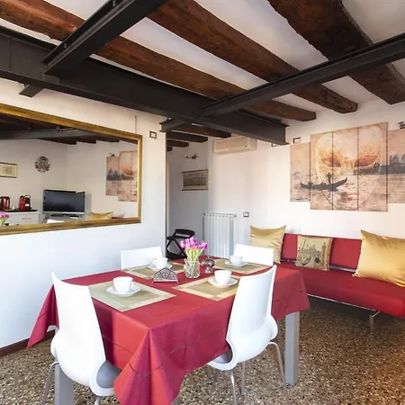 Apartment Ca Alle Guglie